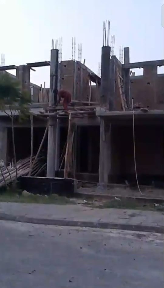 Club City 3-Kanal Farmhouse
